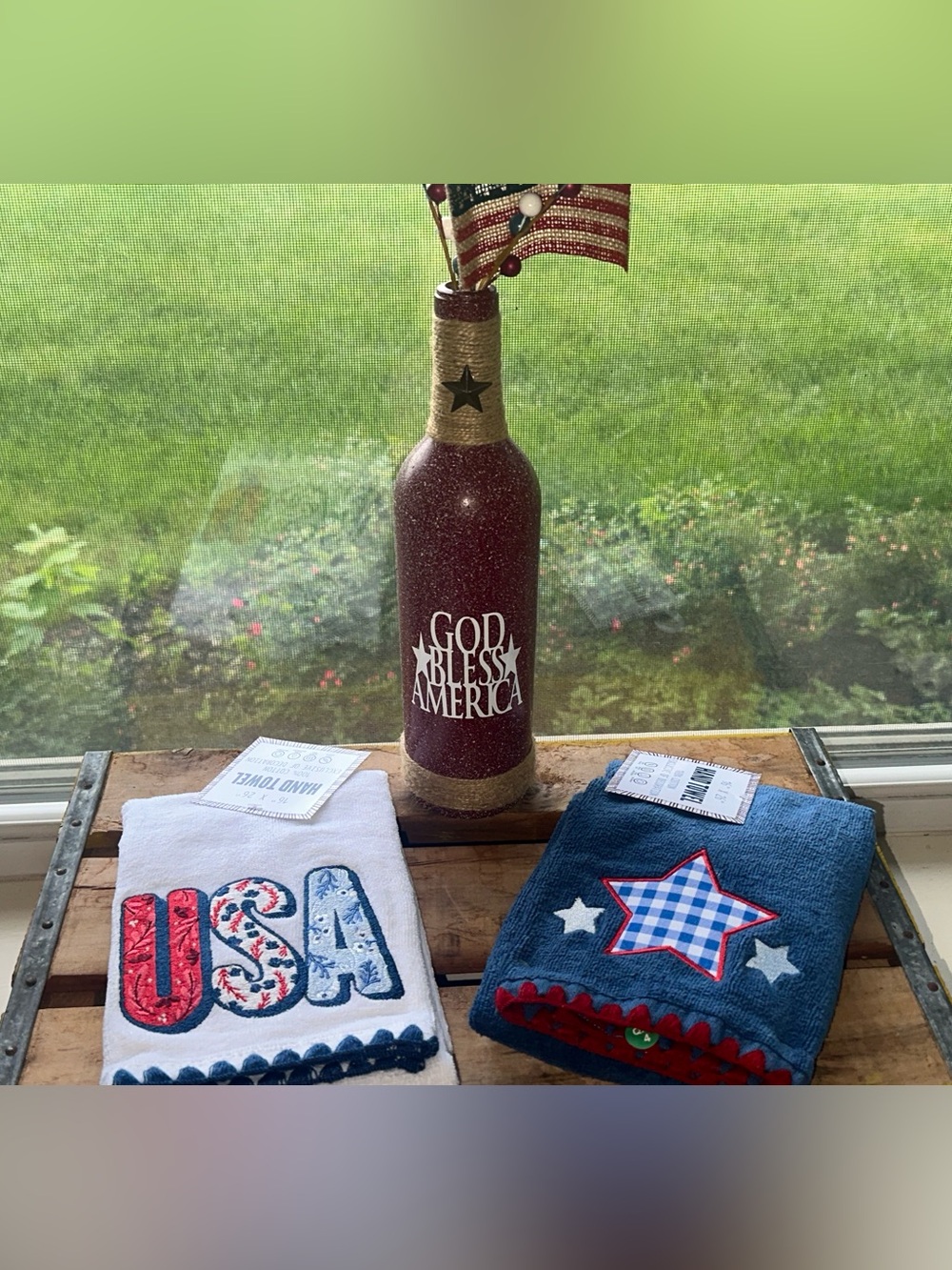 Patriotic Bathroom Hand Towels – 2 towels one USA and one with Stars ~ New